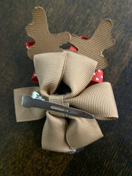 New Reindeer Christmas Hair Bow - Grosgrain  Ribbon Appliqué Deer on hair clip - Picture 2 of 3